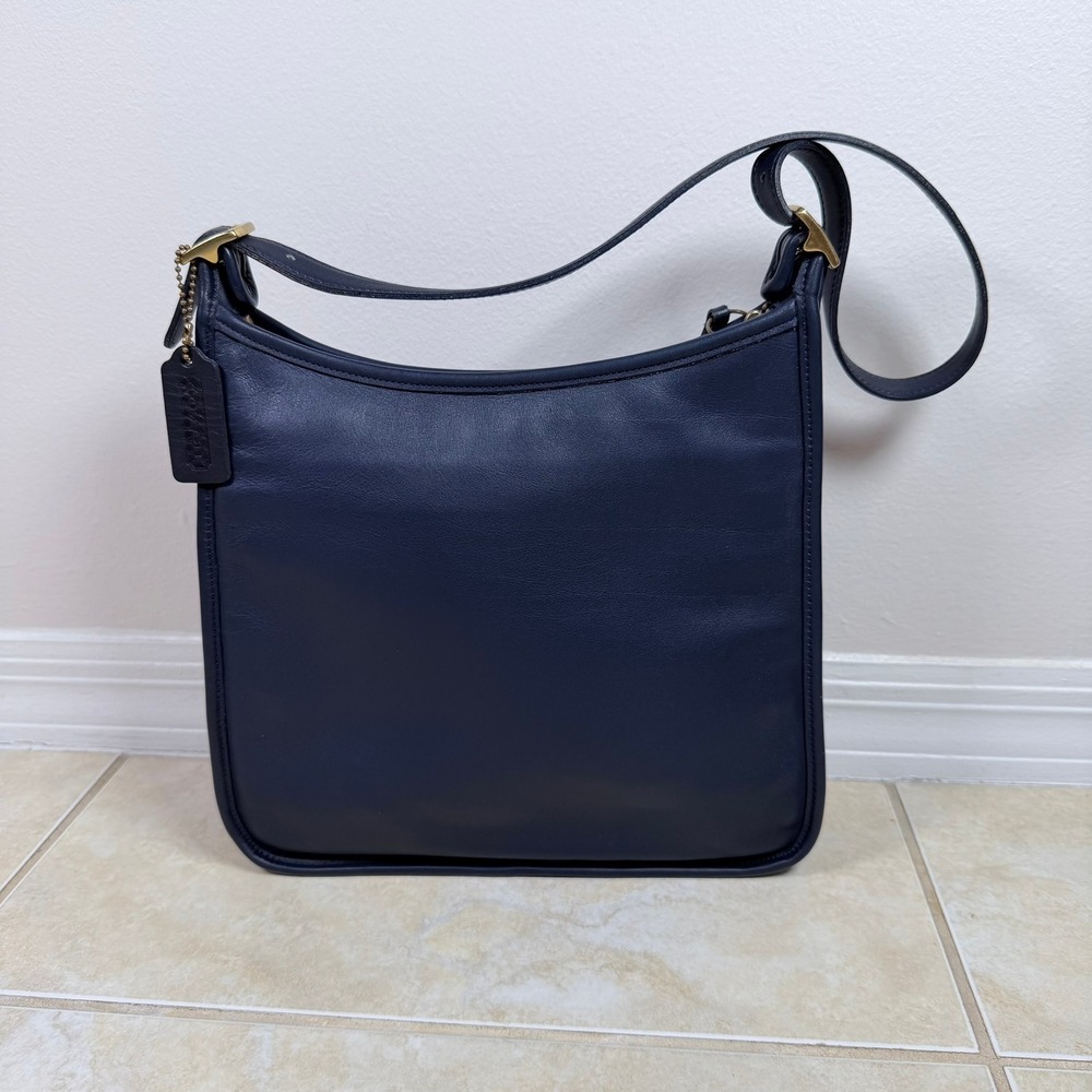 Vintage 90s Coach Andrea Slim Leather 9073 Bucket Bag Medium Navy Blue Shoulder